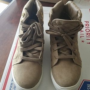 Tan Shoedazzle booties (Ally) size 7.5